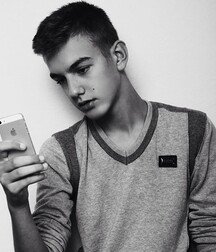 Croatian Model Andrija!!  60f844f8a544d.jpg