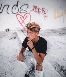 Hot Model Joshua!!  60f8a1d7e1a2b.jpg