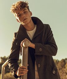 Hot Model Joshua!!  60f8a1d9af5d9.jpg