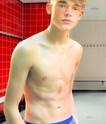 Random Hotness!!  60fa04535ef4e.jpg