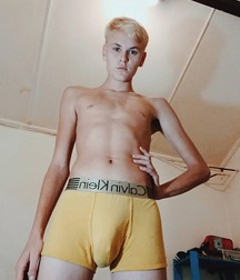 Gay Hottie Micky!! 61059a24c97a8.jpg