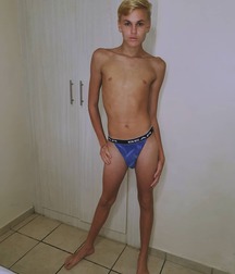 Gay Hottie Micky!! 61059a274e81c.jpg