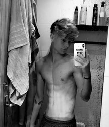 Random Hotness 2!! 610a771b63440.jpg