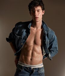 Usual Suspect Shawn!! 610d18733b2fe.jpg