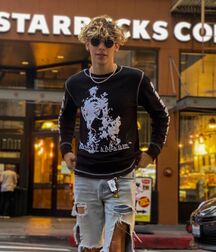 Tik Tok Hottie Jack!!  610feba253d5f.jpg