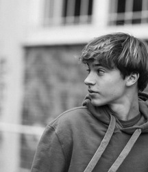 German Actor Frederic!!  611afb43becd6.jpg
