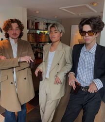The Dailys... 6123081ee6408.jpg