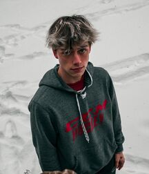 Bday Hottie Zach!!  6128c1e1bfcf4.jpg