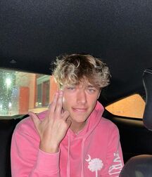 Bday Hottie Zach!!  6128c1eb6fb37.jpg