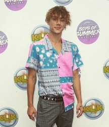 Bday Hottie Zach!!  6128c1f59275b.jpg
