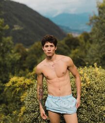 Italian Hottie Diego!! 612e56d3a9a0d.jpg