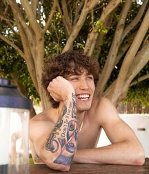 Italian Hottie Diego!! 612e56d88b9a4.jpg