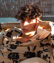 Italian hottie LeLe!!  612e696842353.jpg