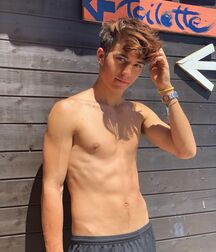 Italian Hottie Valerio!!  612e8984cce79.jpg