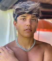 Italian Hottie Valerio!!  612e8997513db.jpg