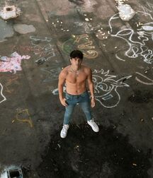 Italian Hottie Valerio!!  612e899a371bc.jpg