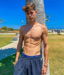 Hot Model Lucas!! 613582aa64d3a.jpg