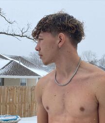 Hot Model Trentyn!! 6136a3cdde66d.jpg