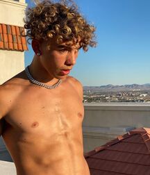 Hot Model Trentyn!! 6136a3d121e48.jpg