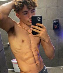 Hot Model Trentyn!! 6136a3d468167.jpg