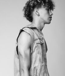 Hot Model Trentyn!! 6136a3df3b9c7.jpg