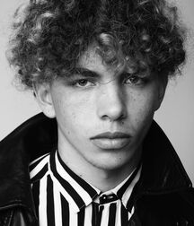 Hot Model Trentyn!! 6136a3e642932.jpg