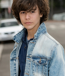 Actor Zachary Arthur 6137eec01f74c.jpg