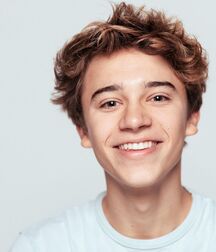 German Actor Frederic!! 614145a0e5f88.jpg