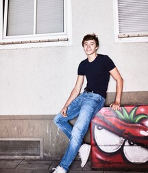 German Actor Frederic!! 614145a3f0ab1.jpg