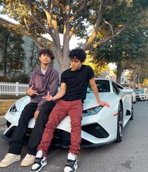 Bonus Boys... 6142ad4cf1c29.jpg