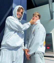 Bonus Boys... 6142ad53800c6.jpg