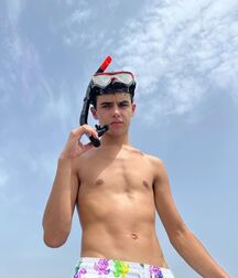 Bday Boy Kyle!! 61474a25c8ee5.jpg