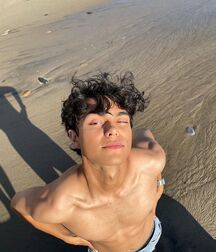 Sunday Suspects Twink Cute Tube 6147e1a79a7ff.jpg