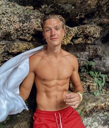 Sunday Suspects Twink Cute Tube 6147e1d53517e.jpg