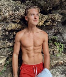 Sunday Suspects Twink Cute Tube 6147e1d89d9a4.jpg