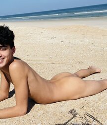 Nude Boys!! 6153a10dbe800.jpg