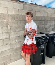 Dress up Kyle!! 616378b232bc9.jpg