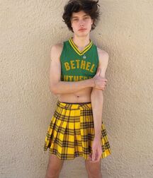 Dress up Kyle!! 616378c6707be.jpg
