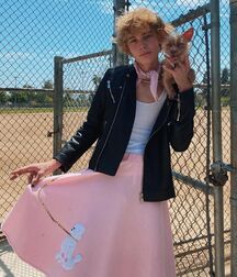 Dress up Kyle!! 616378d07c346.jpg