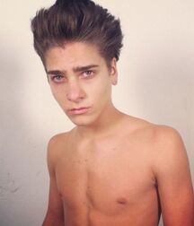 Hot Model Abdul!!  6164eb3a48df6.jpg