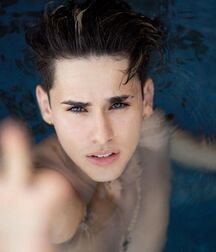 Bday Boy Johnny V!! 617b4829e9252.jpg
