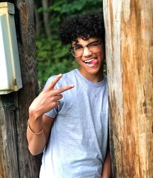 Bday Boy Jiggy!!  6180919f009b8.jpg