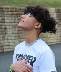Bday Boy Jiggy!!  618091d17d0b5.jpg