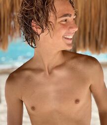 Surfer Boy Vincent!! 6185e17968243.jpg