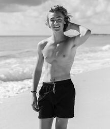 Surfer Boy Vincent!! 6185e186cbf73.jpg