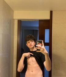 Hottie Luca!!  618a803f8ddb6.jpg