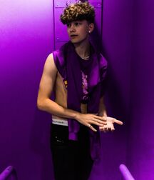 Hottie Luca!!  618a804304c6e.jpg