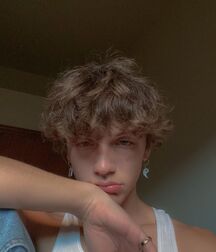 Hottie Noah!!  618cc57dda810.jpg