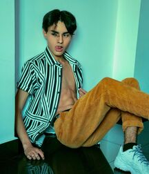 King Lou 2 618d7f057bfb7.jpg