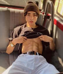 King Lou 2 618d7f3c61ad0.jpg